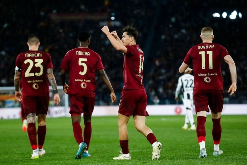 AS Roma vs Genoa - Ngày trở lại kém vui của De Rossi