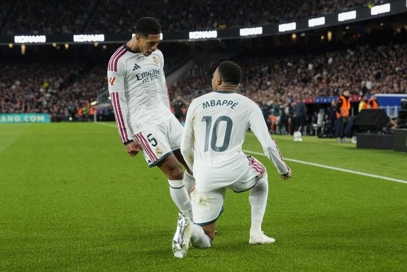Racing vs Real Madrid - Kền Kền thăng hoa